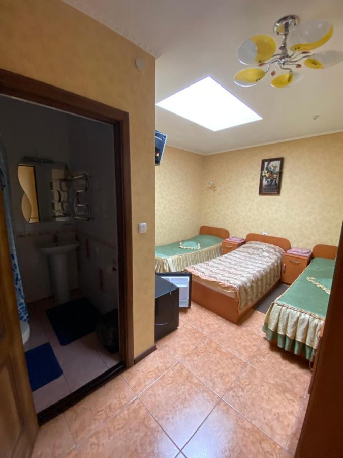 Золотий Лев Hotel Zvenyhorodka Ngoại thất bức ảnh