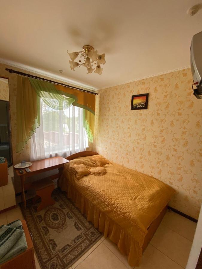 Золотий Лев Hotel Zvenyhorodka Ngoại thất bức ảnh