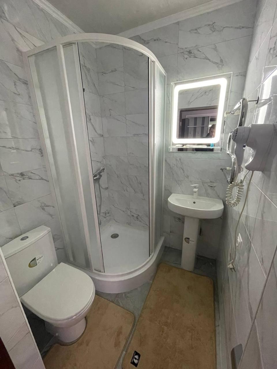 Золотий Лев Hotel Zvenyhorodka Ngoại thất bức ảnh